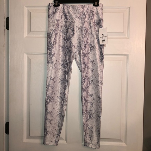 Nine West Gray & White Snake Skin Print Leggings - Picture 5 of 6
